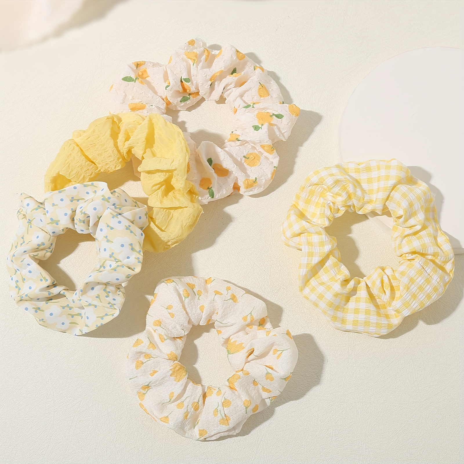 5 stück gelbe stoffscrunchies - niedliche und schicke haaraccessoires für jugendliche und erwachsene