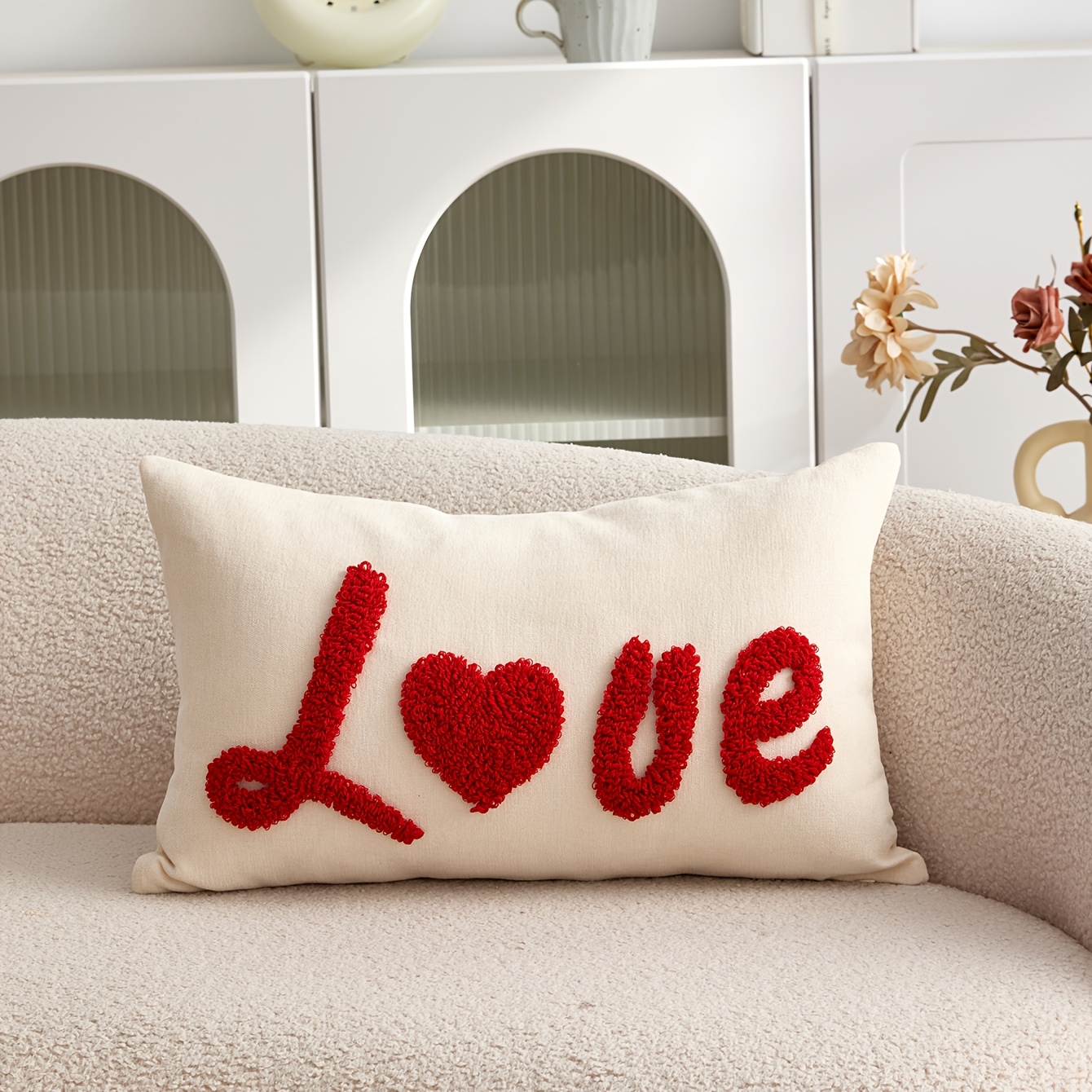 TEMU 1ps Comfortable Chenille Fabric Mother's Day Chenille Plush Embossed Three-dimensional Oversized Letter Cushion Cover, Suitable For Valentine's