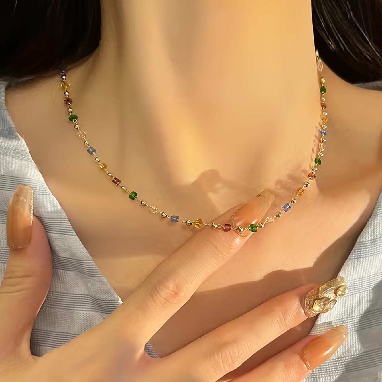 

1pc Geometric Fashion Temperament Elegant Colorful Glass Necklace, Lively Versatile Women Daily Wear Fashion Jewelry Accessory