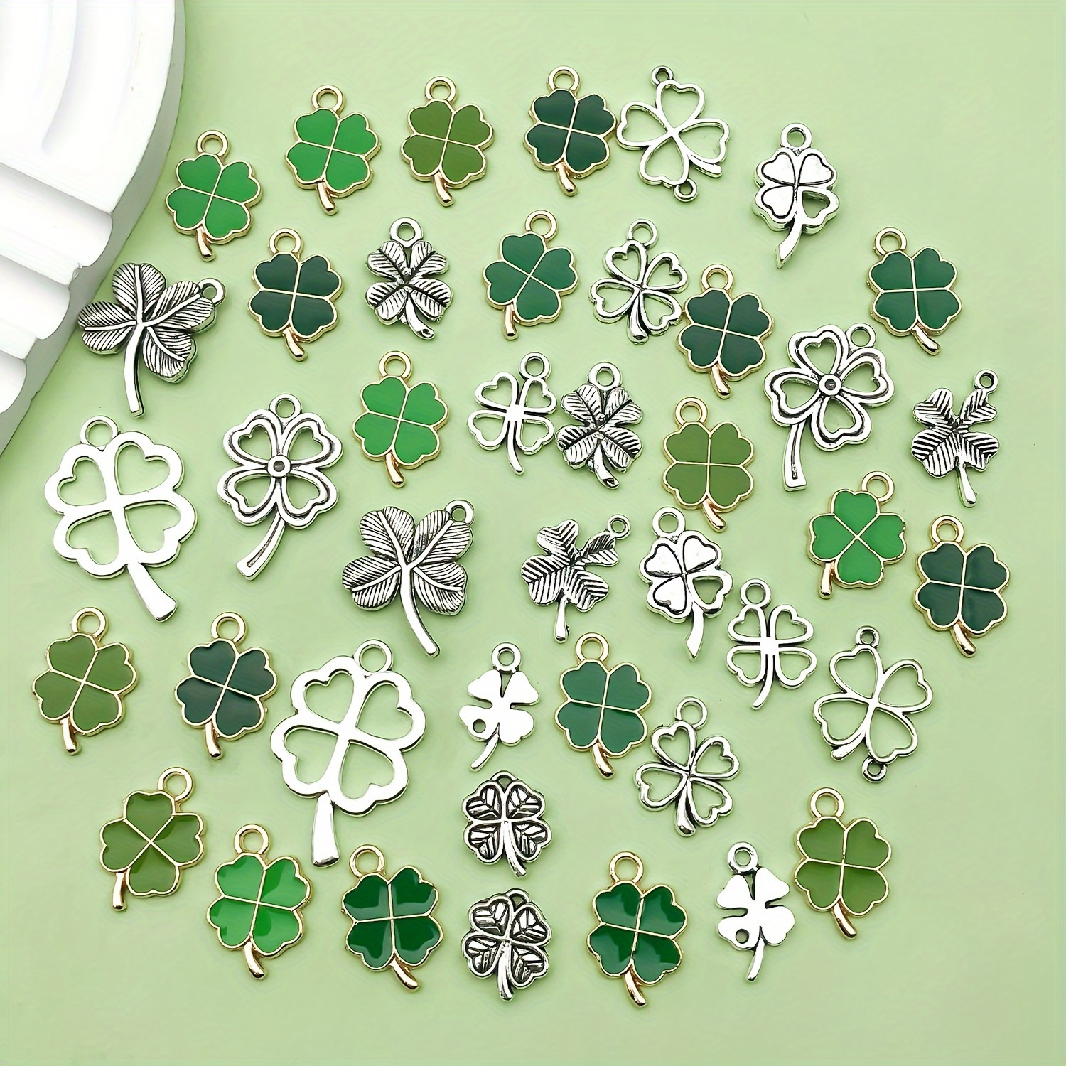 

42pcs Clover Charms Set, Antique Silvery & Enamel Green, Zinc Alloy Pendants For , Fashion Crafts, Holiday Decorations Accessories