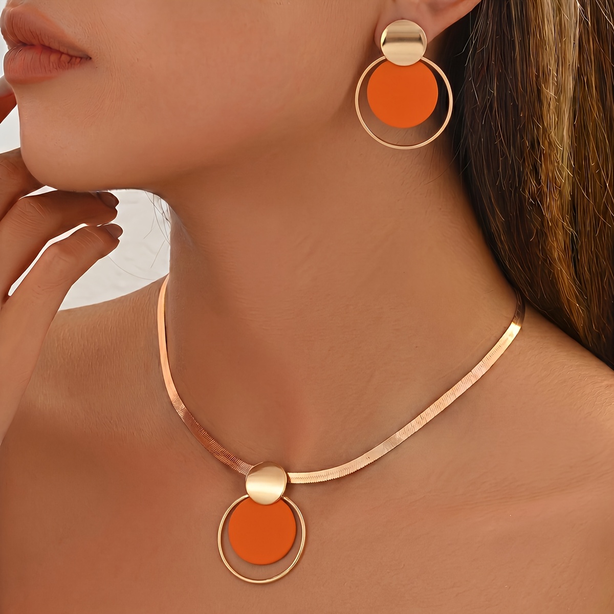 TEMU Collier Pendentif Tendance Mode Métallique Géométrique Disque Brossé Cercle Creux Design Design Contrasté Facile Style Haut de Gamme Printemps