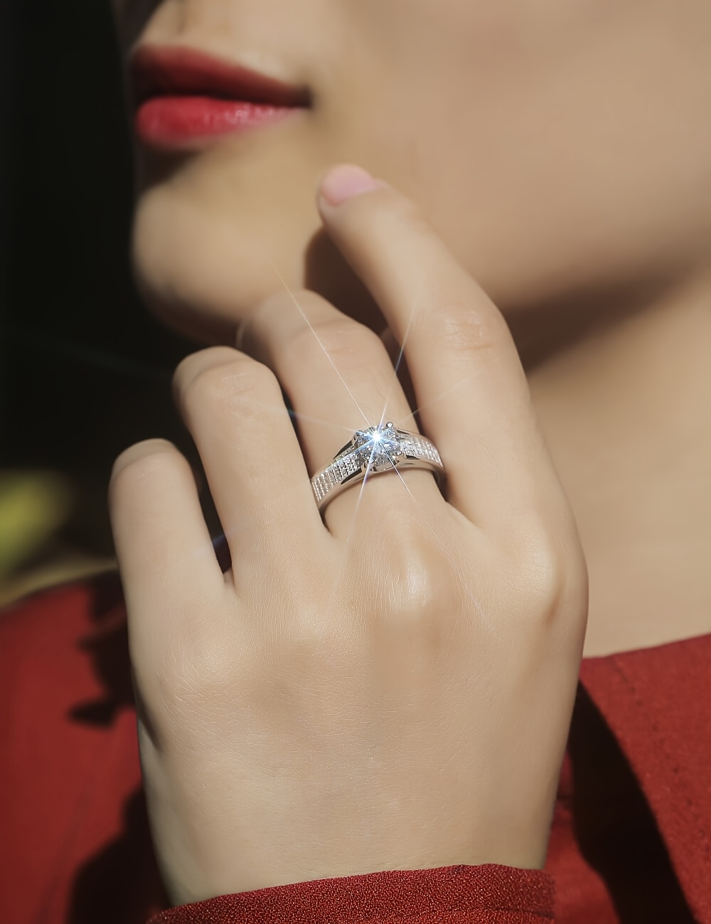 莫桑石是什么材质是足银吗