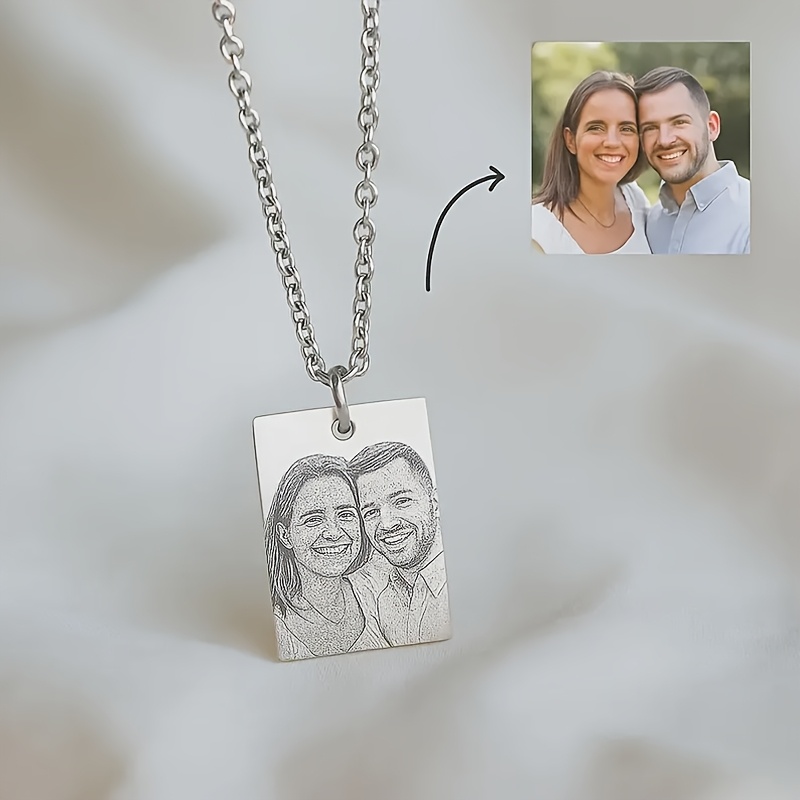 TEMU Pendentif Carré Personnalisé Style Photo de Famille, Collier Homme Photo Vintage Personnalisé Couple, Bijou en Acier Inoxydable 304L Plaqué Or