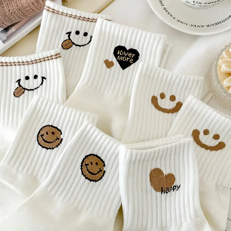 5 paires de chaussettes pour femmes avec des graphiques de dessins animés pour une . Détails du produit 1