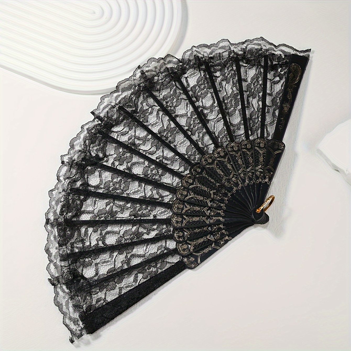European Vintage Lace Folding For Women - /photography/decoration