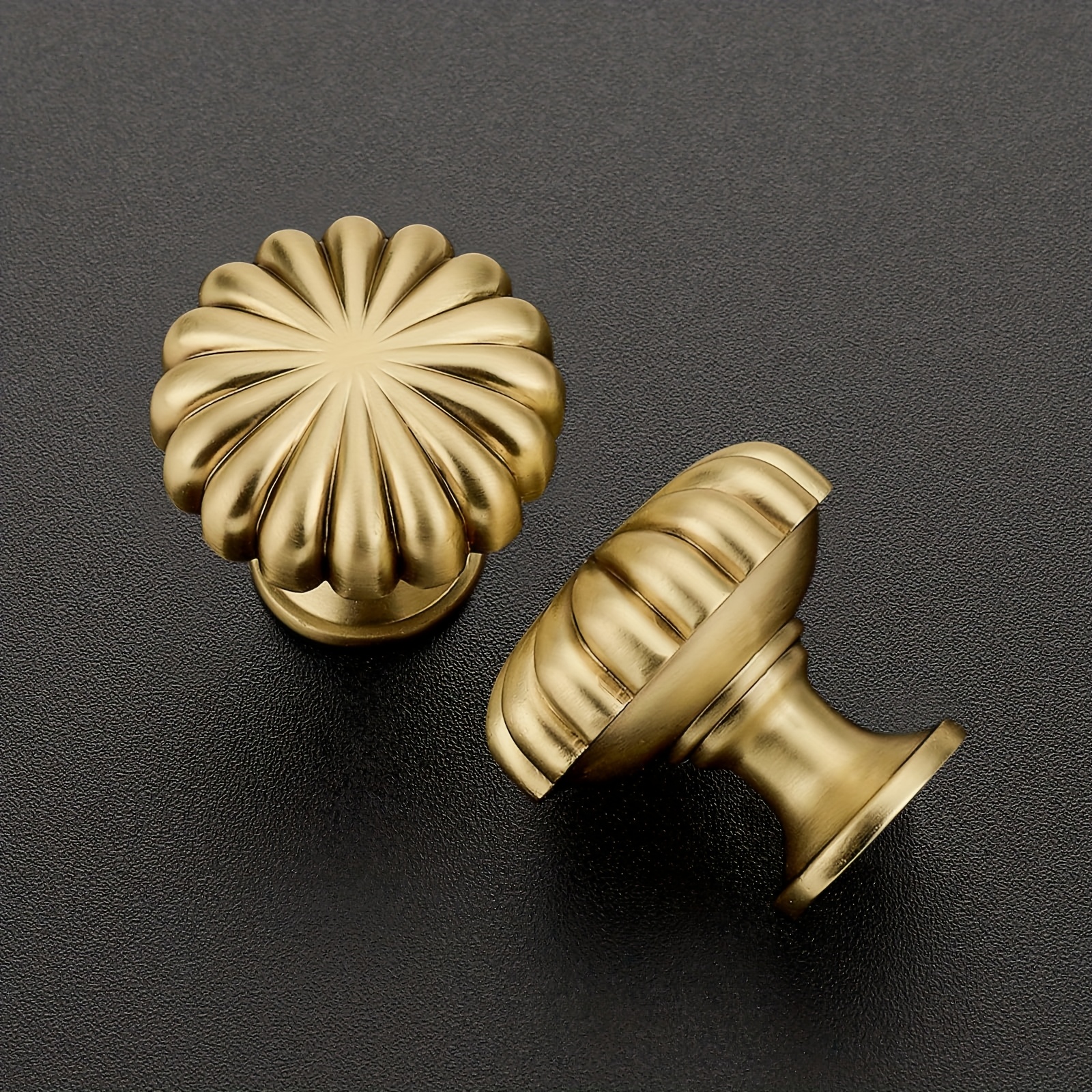 Image of 5pcs Vintage Brass-colored Drawer Pulls - Elegant Aluminum Alloy Cabinet Handles, , Perfect For Kitchen, Bathroom, And Wardrobe, , Bathroom Accessories | Floral Pattern | Durable Aluminum Alloy