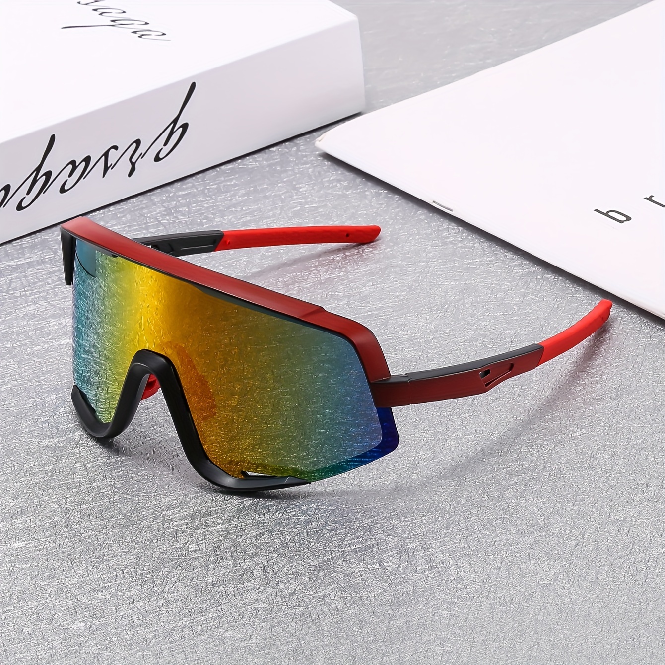 100% SPEEDTRAP スポーツサングラス