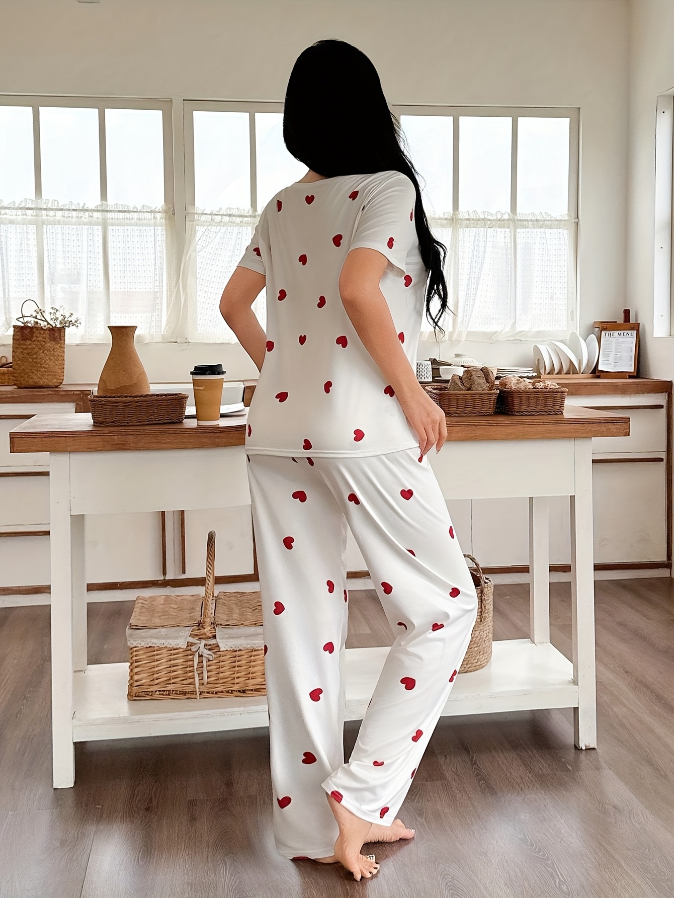 Special Discounts on Popular Items for Autumn And Winter: Women'S Short-Sleeve Pajama Set with Heart Print, Featuring Long Pants for a Comfortable And Casual Fit