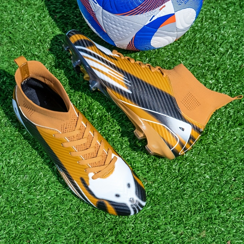 Zapatillas de fútbol de alta calidad para adultos y adolescentes - Ligero, antideslizante, listo para entrenamiento y partidos, diseño rosa y negro, zapatos de fútbol con cordones, suela de TPU duradera, plantilla de tela y zapatillas de entrenamiento para un mejor agarre.