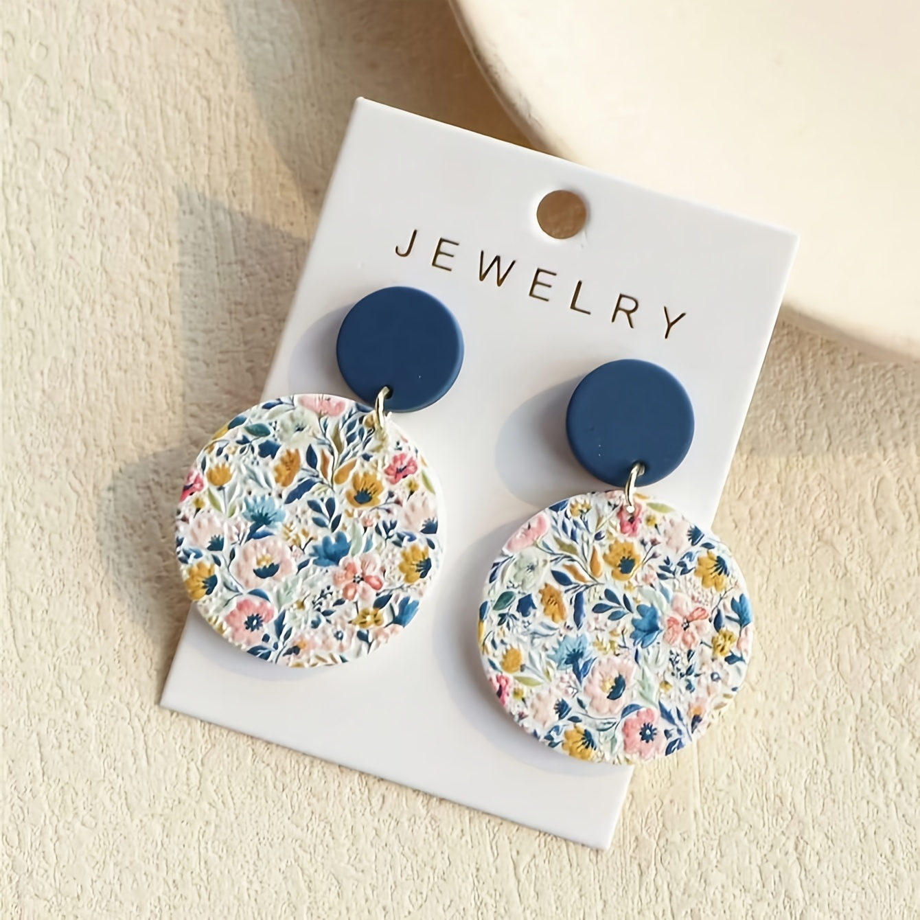 TEMU A Stylish Earring With A Floral And Leaf-patterned Round Print, Featuring A Lacquered Finish And A Faux Soft-pottery Texture