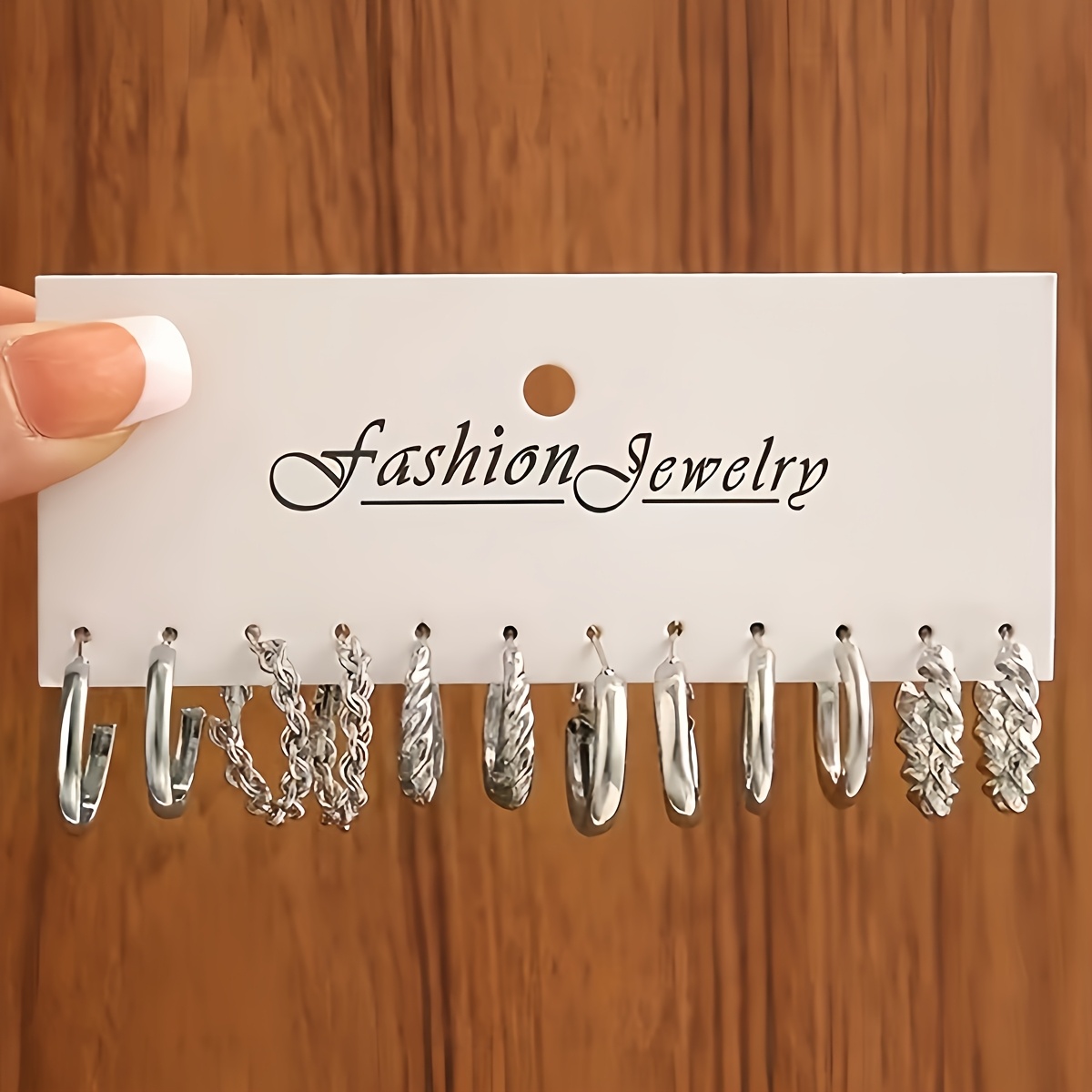 Elegant Geometric Earrings With Peach Heart And Twisted Design, Imitating Pearls, Suitable For Daily Wear, Parties, Banquets, And Gifts.