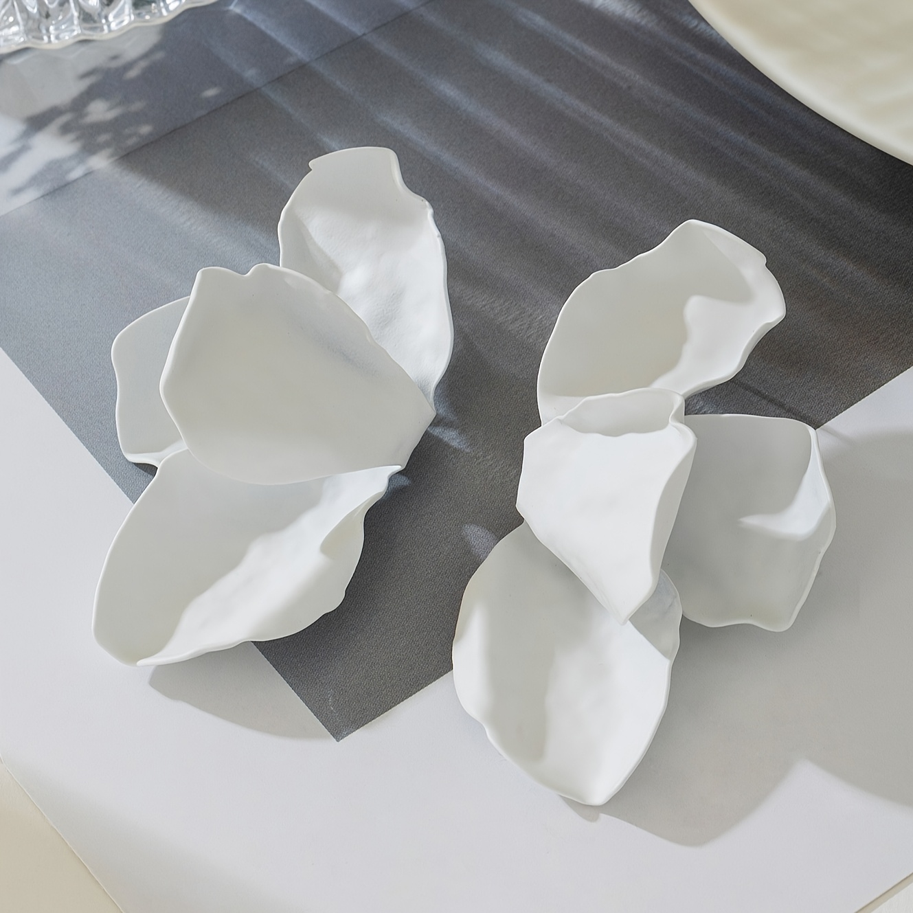 TEMU Western Retro Cold Style Large Size Fashion Exaggerated White Folded Flower Elegant Individual Women' Sense Stud Earrings