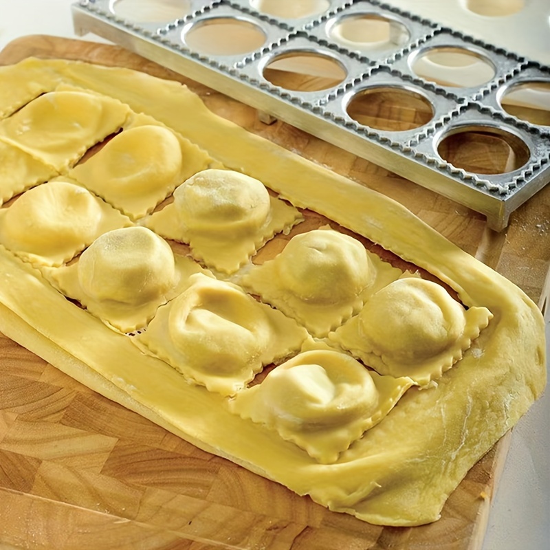 

1pc Ravioli Maker, 12 Holes Ravioli Press Mold, Manual Italian Dumpling Maker Mold, Multipurpose Ravioli Maker Press, Aluminum Alloy Ravioli Making Tool For Pierogi Wonton , Baking Tools