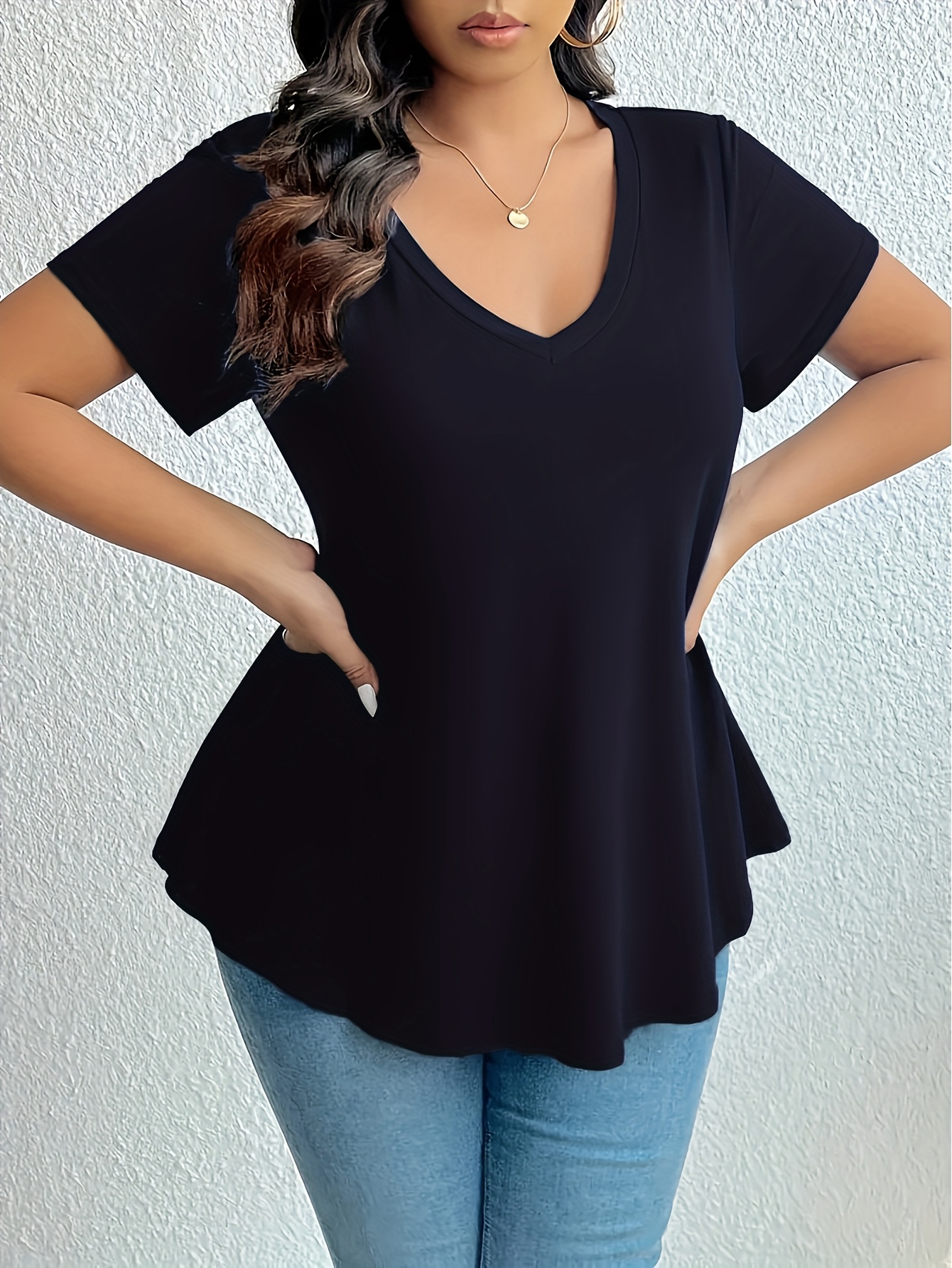 Plus Size Simple Solid T-Shirt, Casual V Neck Short Sleeve T-Shirt, Women's Plus Size?Clothing