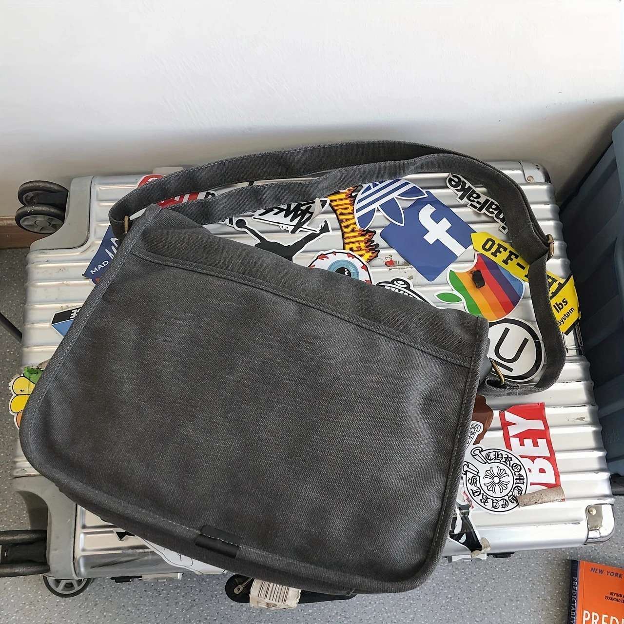 stylish vintage messenger bag crossbody satchel for laptop and everyday use details 9