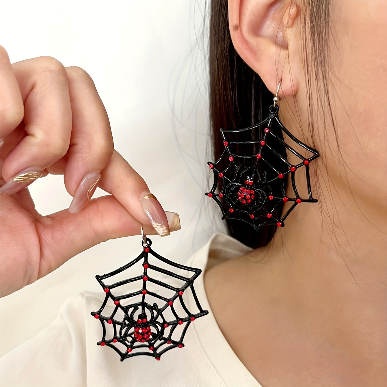 TEMU Paire de bijoux d'oreille tendance et polyvalents, motif araignée et toile d'araignée gothique incrustée, peinture en aérosol, design créatif et