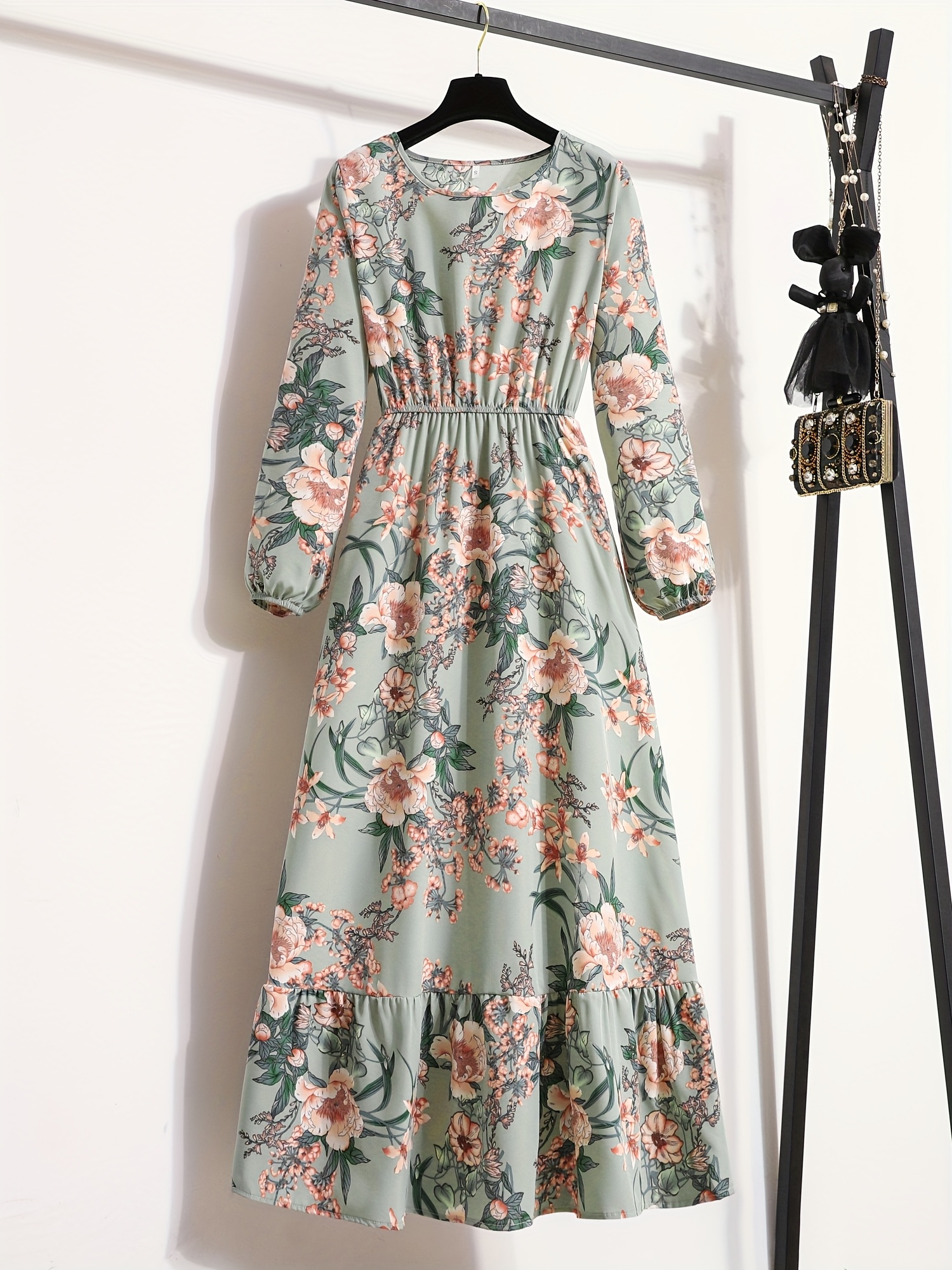 שמלה ארוכה ומקומת עם הדפסה פרחוני לנשים - שמלת מסיבה ירוקה ללא שוליים בגזרתגול, שוליים עם שוליים, שוליים פרחים רודים ולבנים, מושלם לאירועי אביב/סתיו, שמלה פרחונית