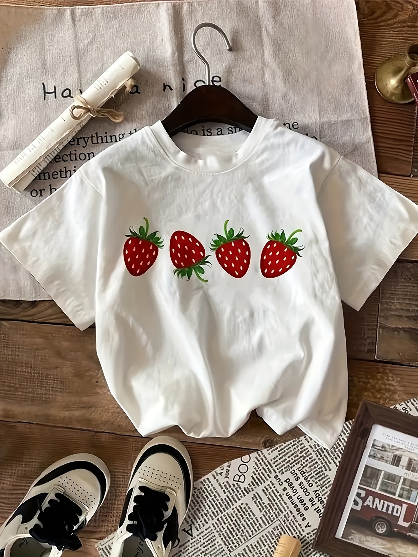 二次受付】strawberry TEE
