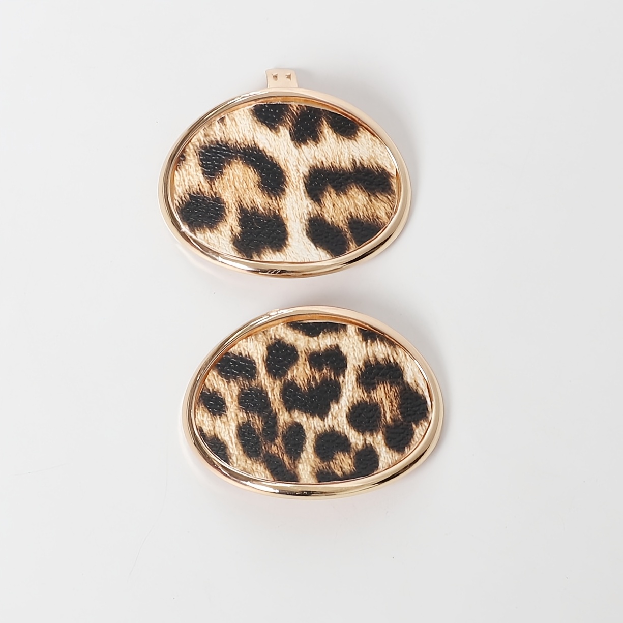 Image of 2pcs Elegant Leopard Print Zinc Alloy Oval Detachable Shoe Buckles - Stylish Diy Accessory For High Heels, Parties & Casual Wear