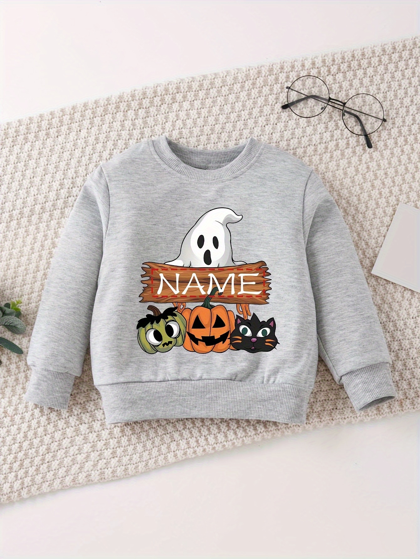 Sweat à capuche pour garçons sans chapeau d'Halloween Personnalisation du nom et motif de chat terne citrouille imprimé haut décontracté polyvalent col rond