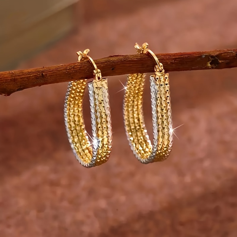 

Fashionable And Shiny Water Droplet Ripple Hoop Earrings, Golden Copper Earrings, Elegant And Minimalist Style Women's Oval Earrings