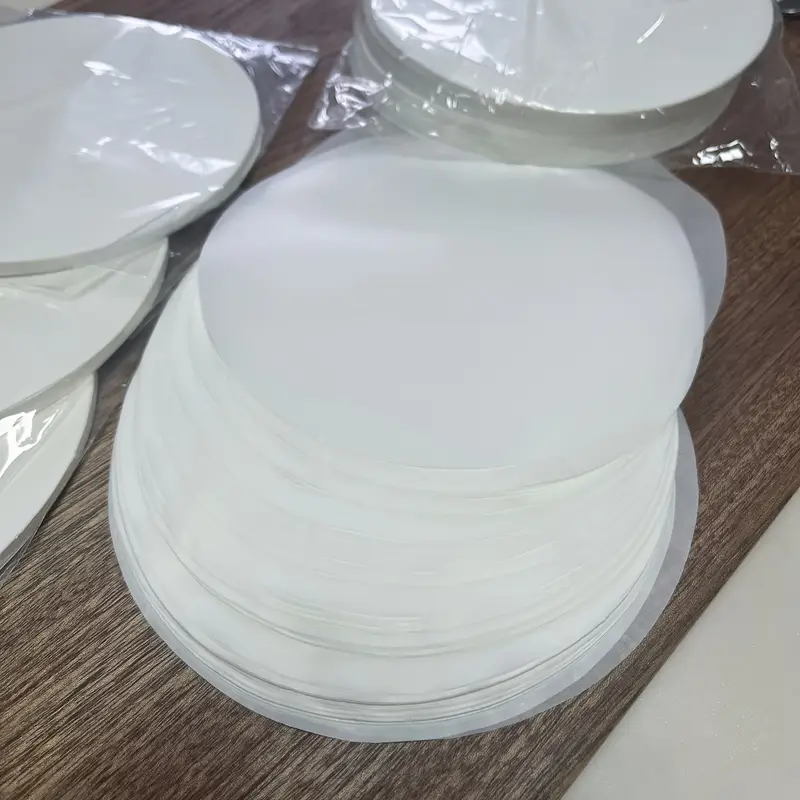 200pcs 11cm non stick parchment paper baking paper grease proof paper grease separator paper for kitchen restaurant hamburger beef meatloaf hand pie baked goods baking tray lining food pad paper Product details 4
