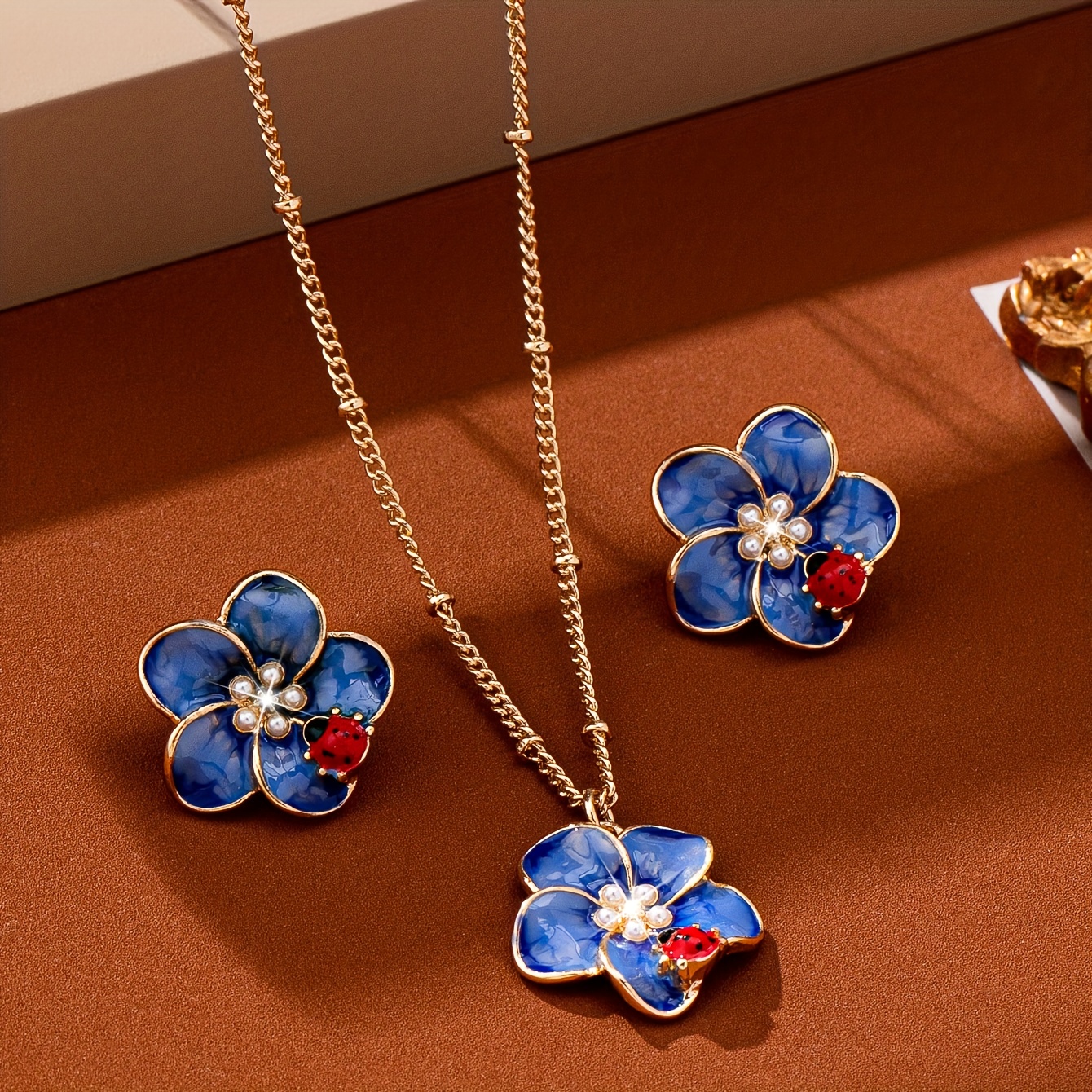 TEMU 1 Set di collana con orecchini a spillo da donna, casual, versatile, e di tendenza, in stile medievale