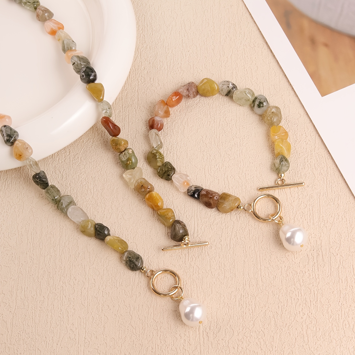 TEMU Set pezzi in per donna con ciondolo in colorata irregolare in stile boh矇mien elegante | Chiusura OT e ciondolo | Collana + braccialetto |