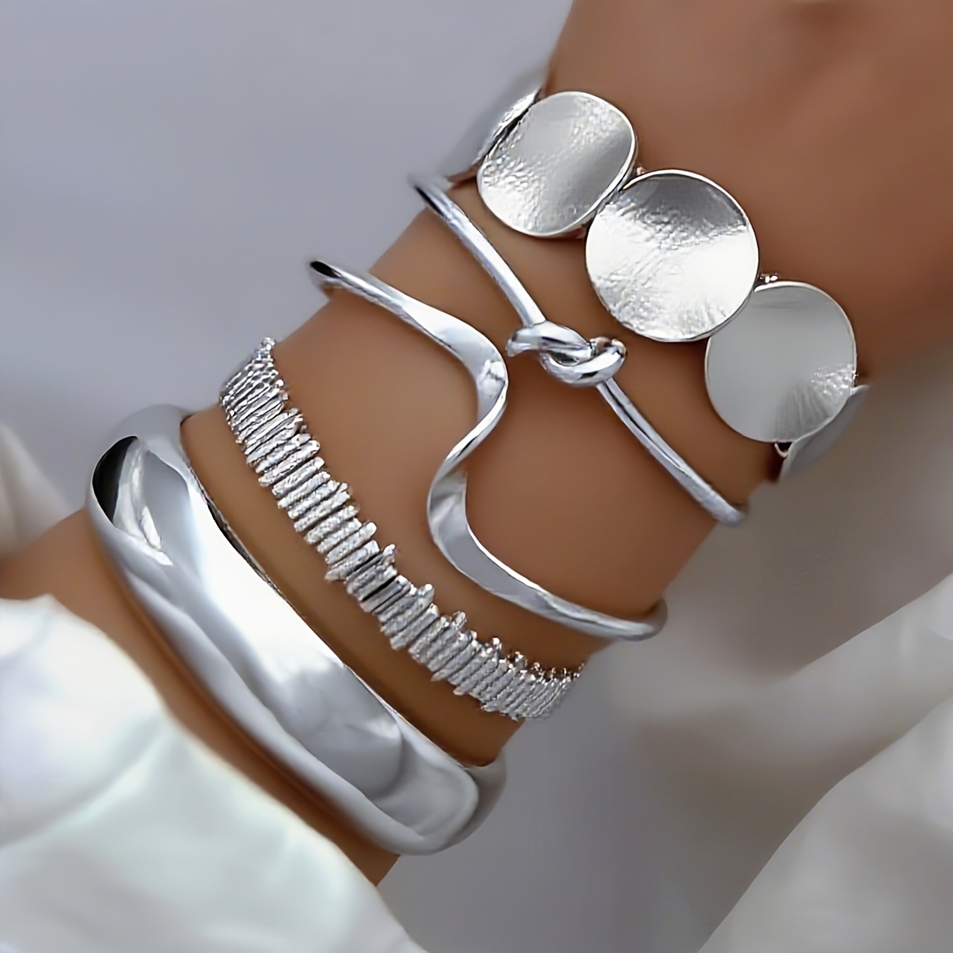 5pcs vintage fashion elegant metal old money style geometric irregular wave knot round plate wide face silvery bracelet trendy and exaggerated multi piece layering