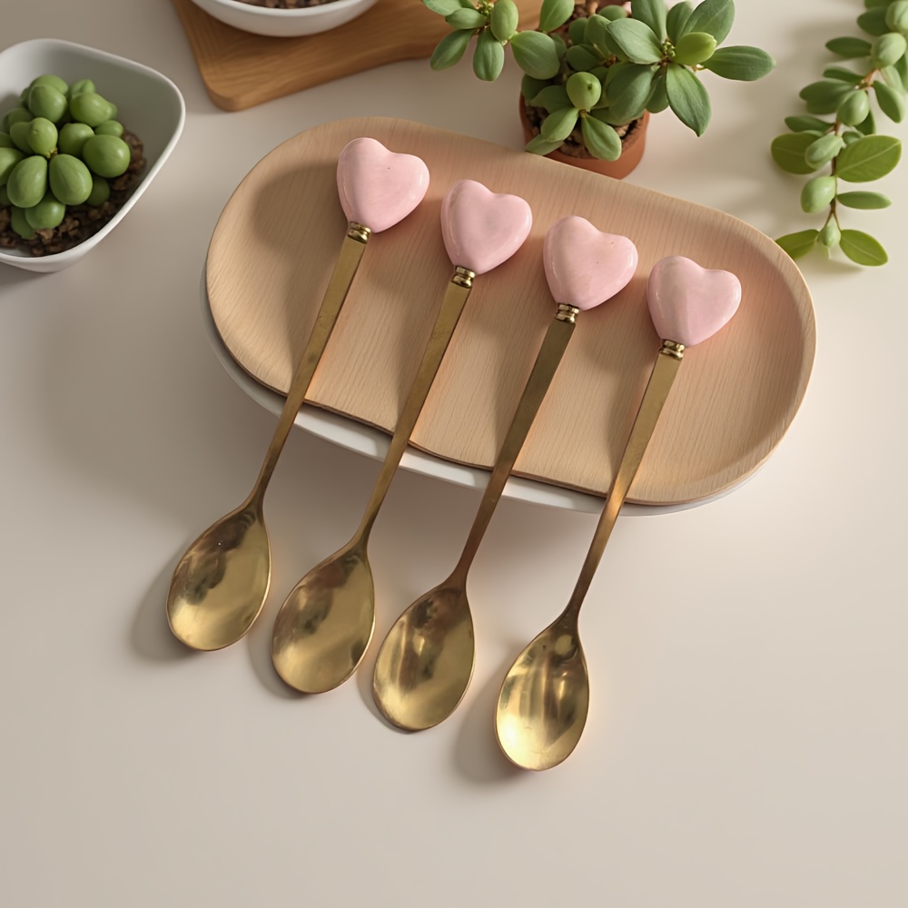 E-shop 4-teiliges Premium Luxus 410 Edelstahl Löffel Set mit herzförmigen Keramikgriffen | Vergoldet | für Nachmittagstee & Dessert | Ideal für Cafés &