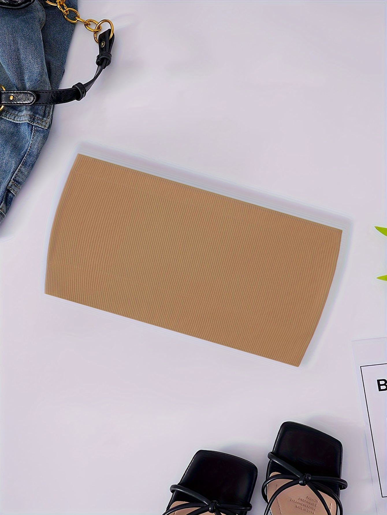 Women's Seamless Strapless Bandeau Bra - Comfortable, Breathable Nylon Blend, No-Pad, Shoulder-Baring Design for Casual Attire