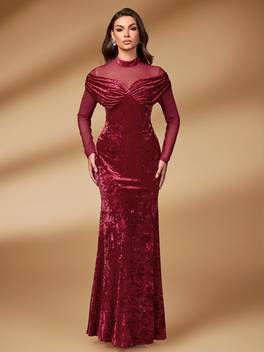 elegant lace panel evening gown for ladies and banquets
