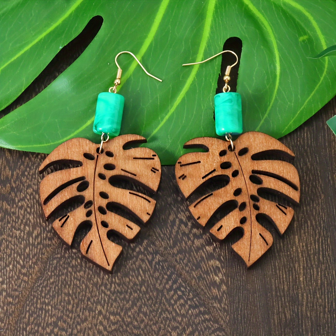 

1 Pair Of Boho Style Drop Earrings Wooden Pendant Retro Tropical Leaf Design Match Daily Outfits Party Accessories Summer Vacation Decor