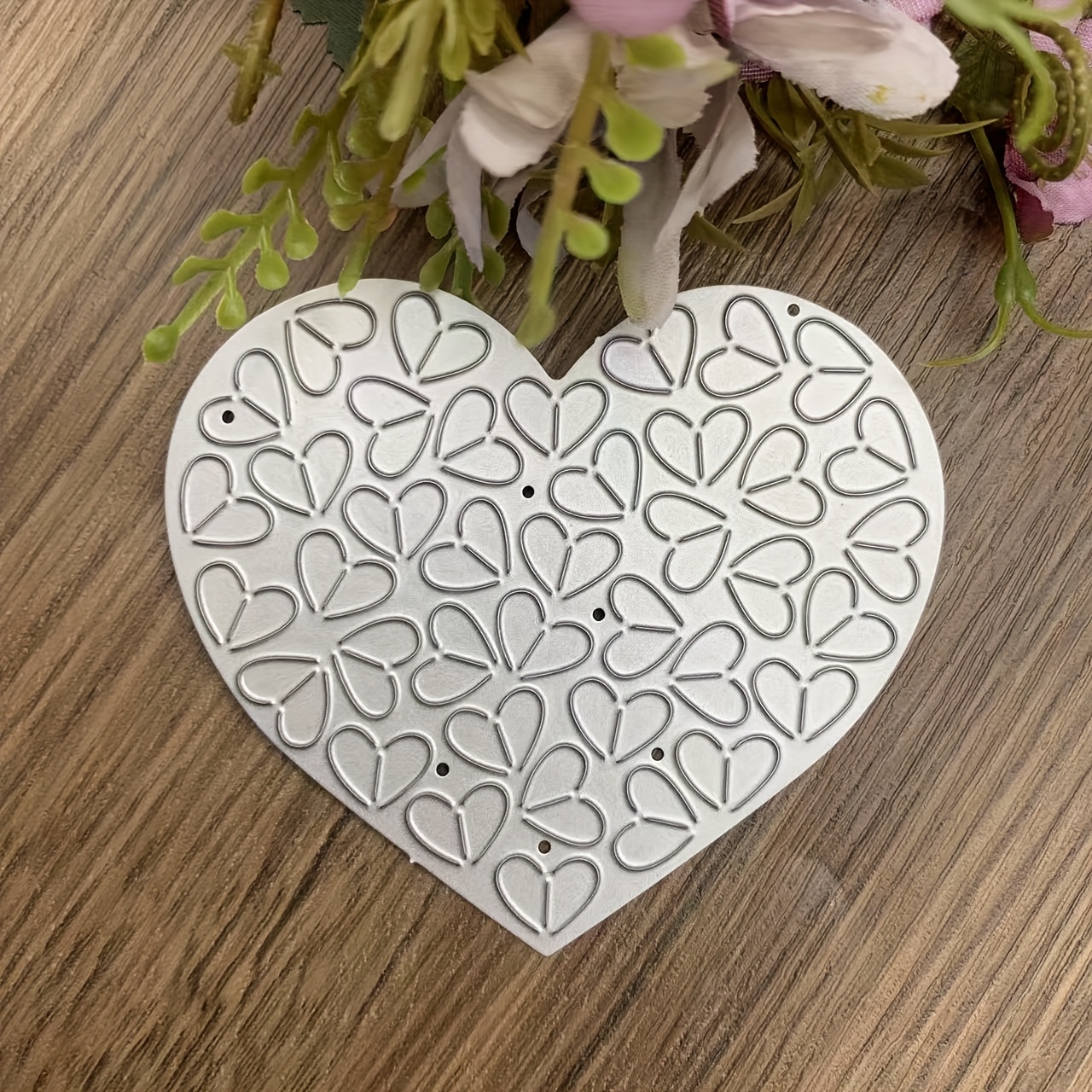 TEMU 1pc Elegant Heart Pattern Metal Cutting Dies - Suitable For Embossing, Scrapbooks And Greeting Card Making, Spring Theme Decorative Paper Art