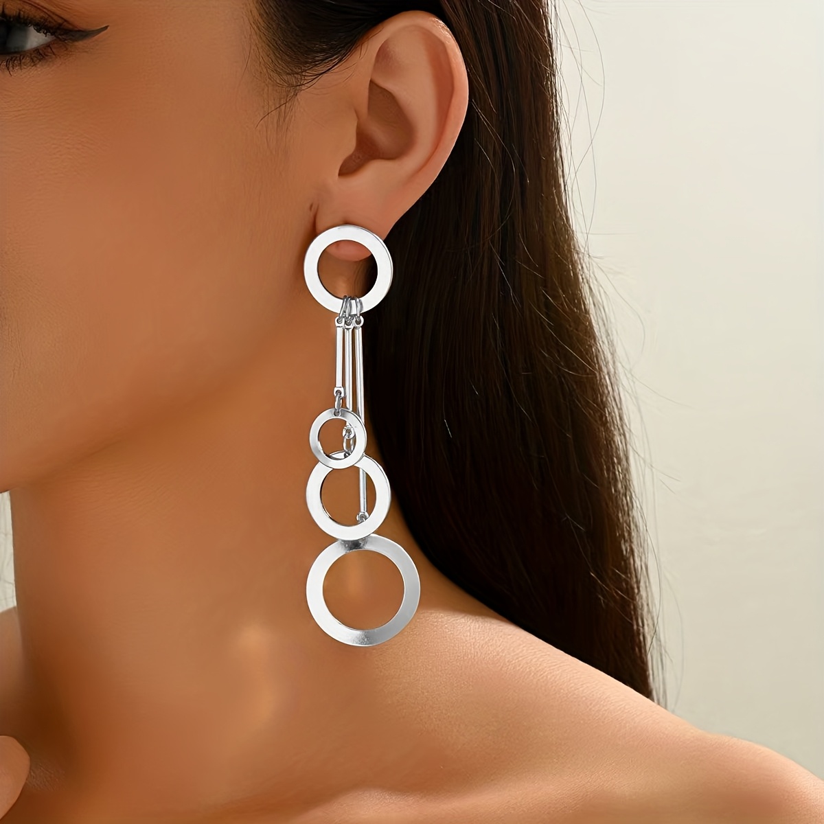 E-shop 1 Paar Neue Geometrische Runde Lange Quasten Unregelmäßige Modische Elegante Vielseitige Persönlichkeit Hängeohrringe