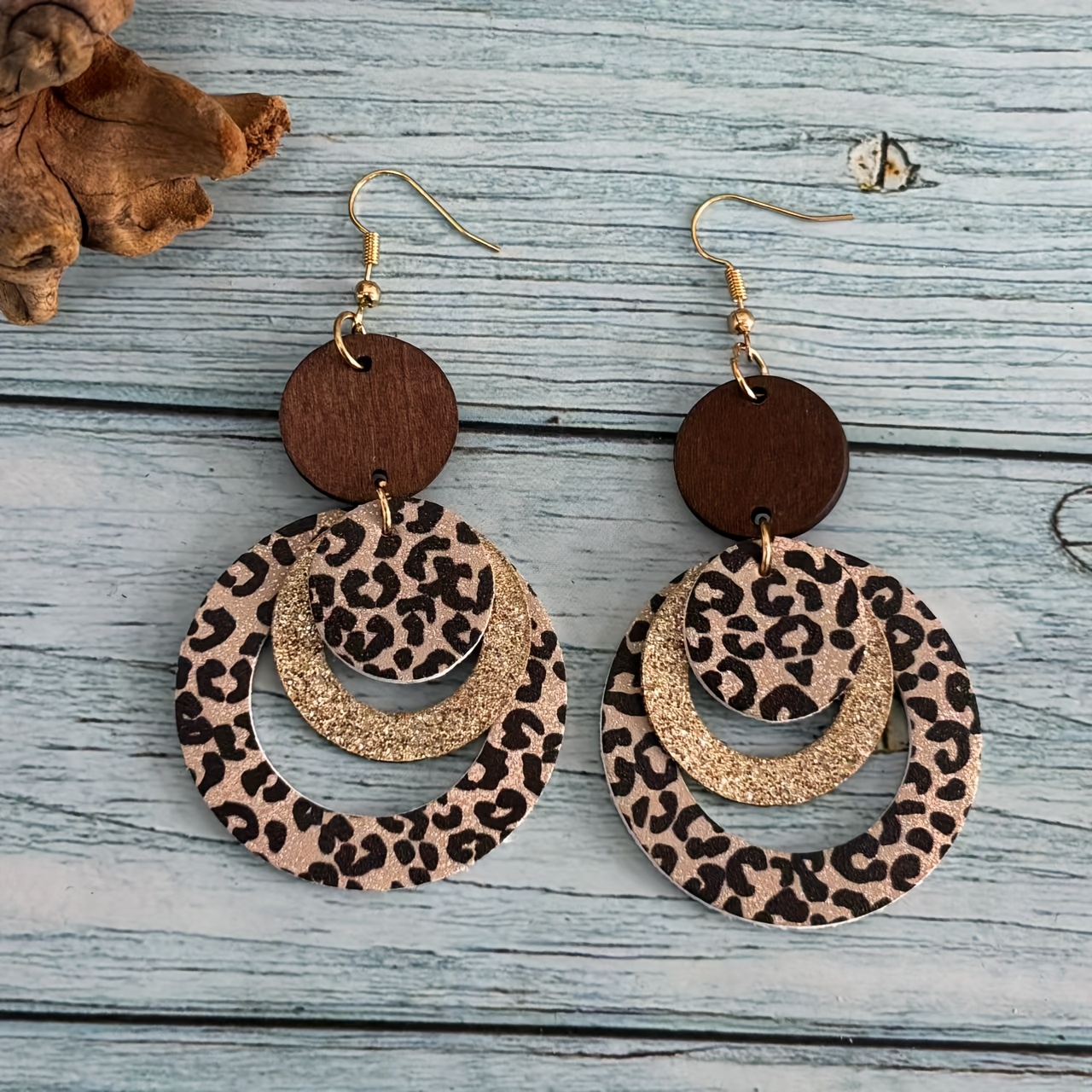 A Pair Of Vintage Leopard Print Glitter Round Cut-out Round Wood Piece Pu Leather Fashion Earrings