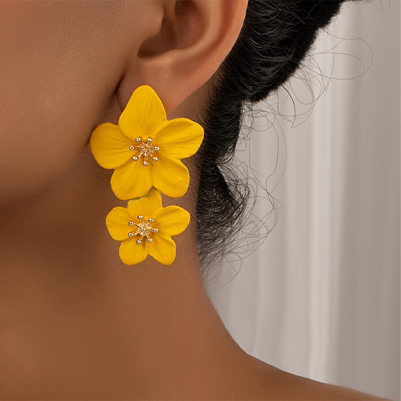 TEMU Novedad de moda: Ear Cuff con diseño de flor de capa colorida, aretes y dulces perfectos para uso diario, salidas informales de