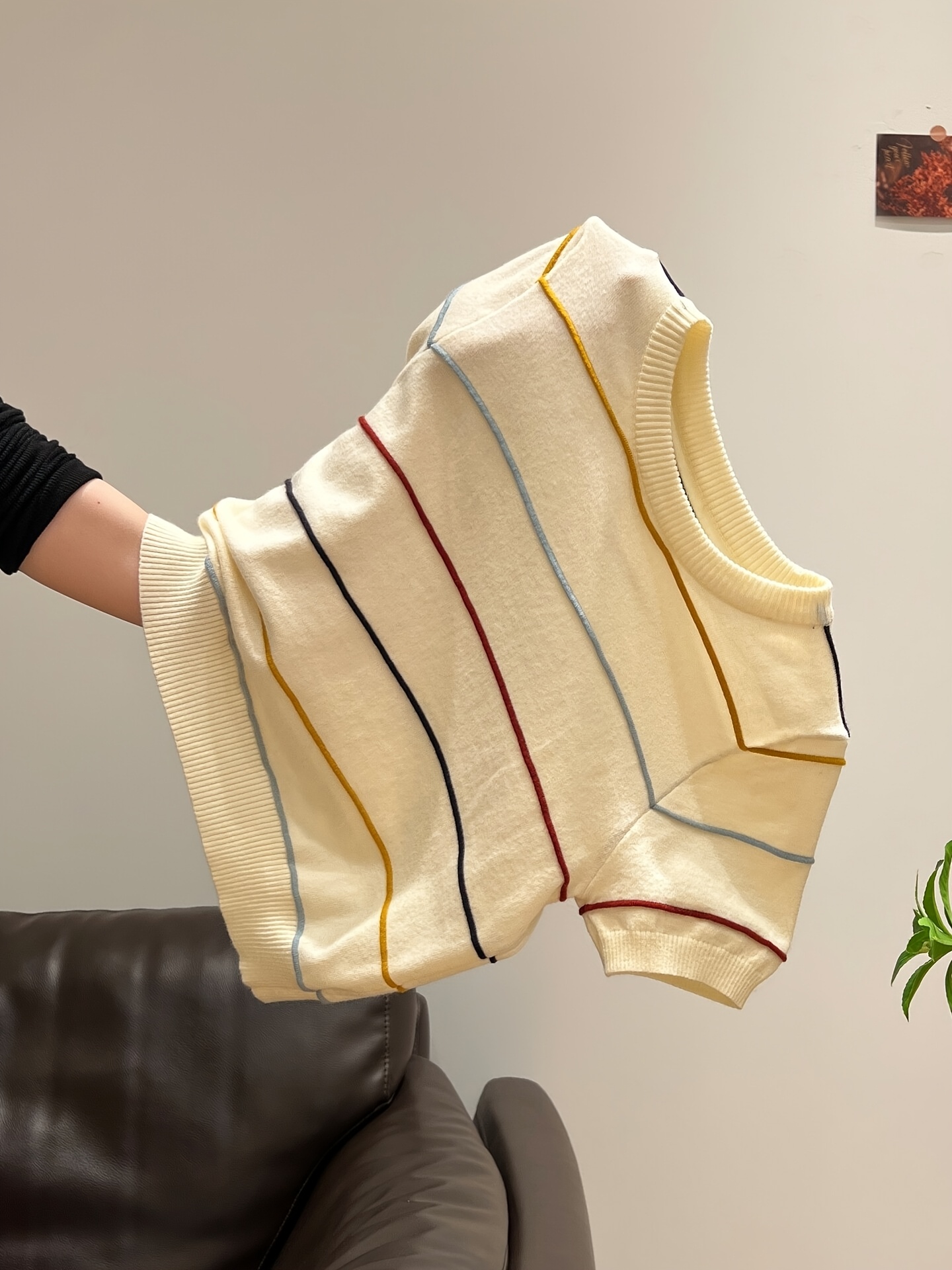 Women'S Beige Soft Style Colorful Striped Short-Sleeve Top, New Summer 2026, Slim-Fitting And Waist-Enhancing Cropped Style