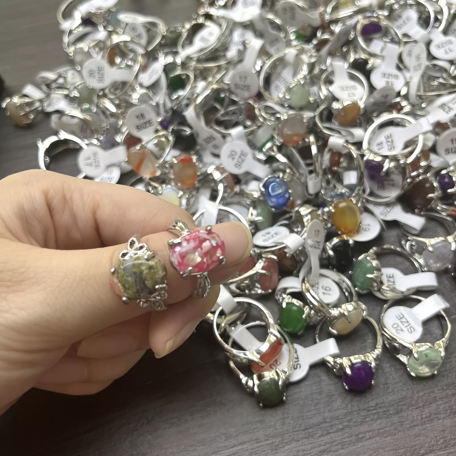 

50/100/200pcs Colorful Natural Stone Ring For Women Men Mixed Charm Bohemian Agate Crystal Finger Ring Jewelry Gifts