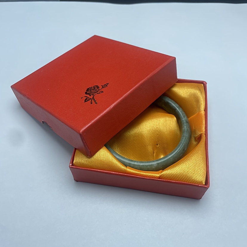 E-shop Ein Jade Grünes Steinarmband - Elegantes Blumendesign, Kommt mit Zertifikat und Geschenkbox Set, Jade Armband, Perfekte Wahl für Winter und