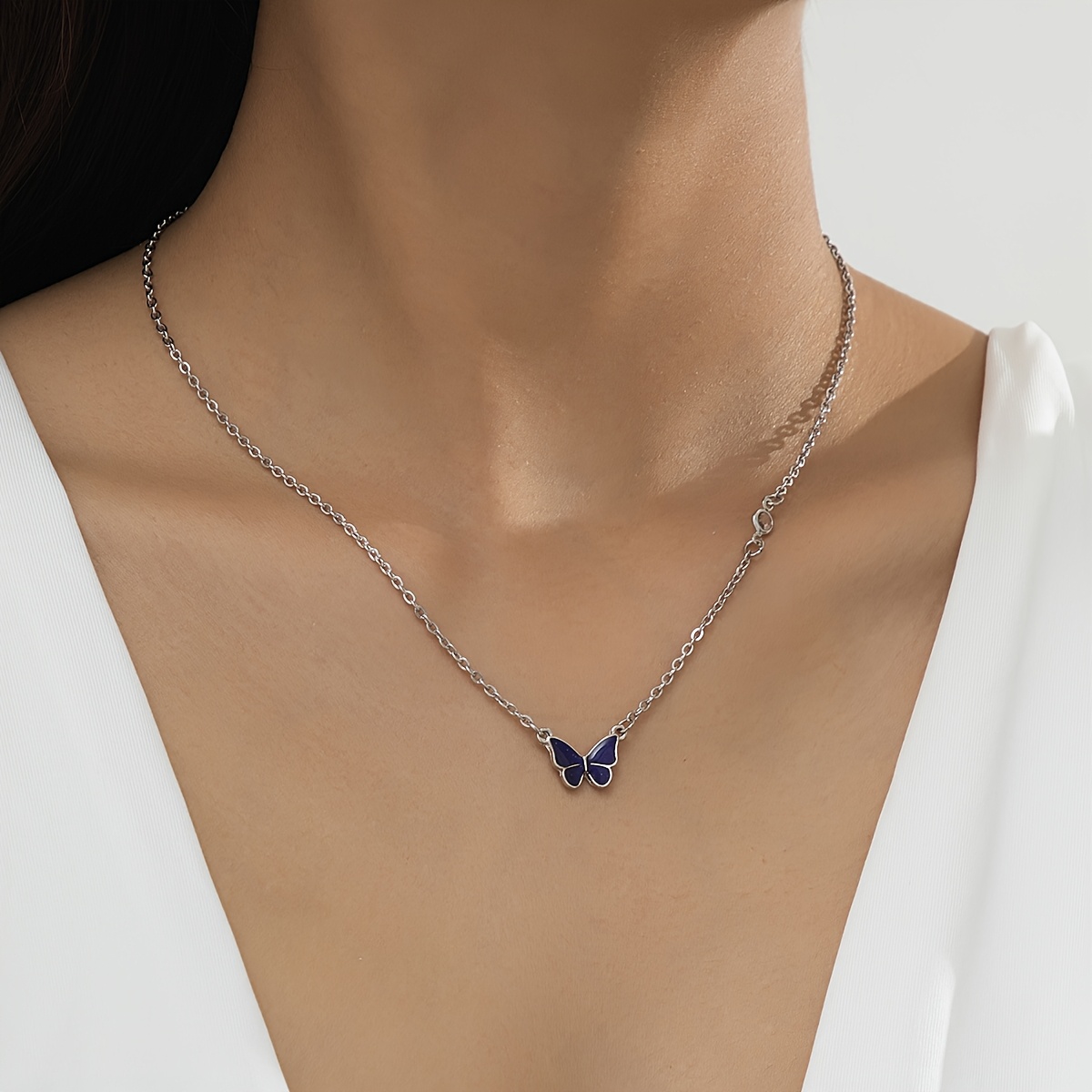 Image of This Temperature-sensitive Color-changing Necklace Is As Lovely As A Fairy. With A Stainless-steel Chain, It Can Your Elegant Daily Moments When Worn, Is A Gift.
