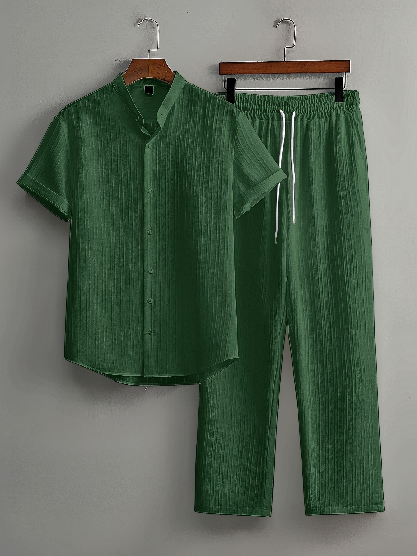 Men's Button Texture Casual Vacation Striped Short Sleeve Shirt and Tie-Waist Loose Straight-Leg Pants Set, 2pcs