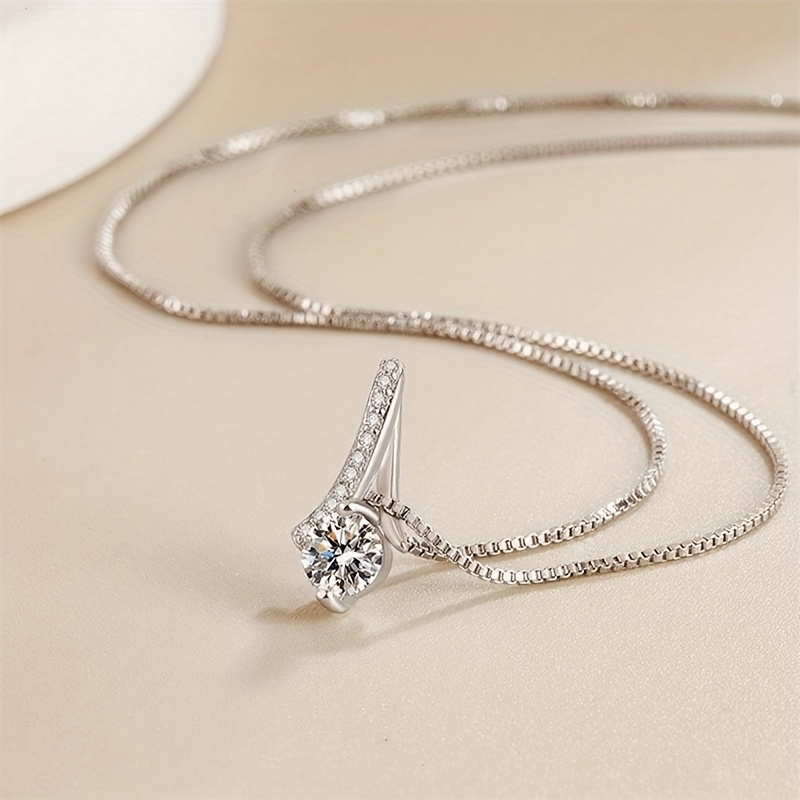 2pcs s925 silver stud necklace accessory set slightly set synthetic zirconia fashion earrings simple necklace womens fashion pendant accessory set suitable for daily matching and as a gift Product details 4