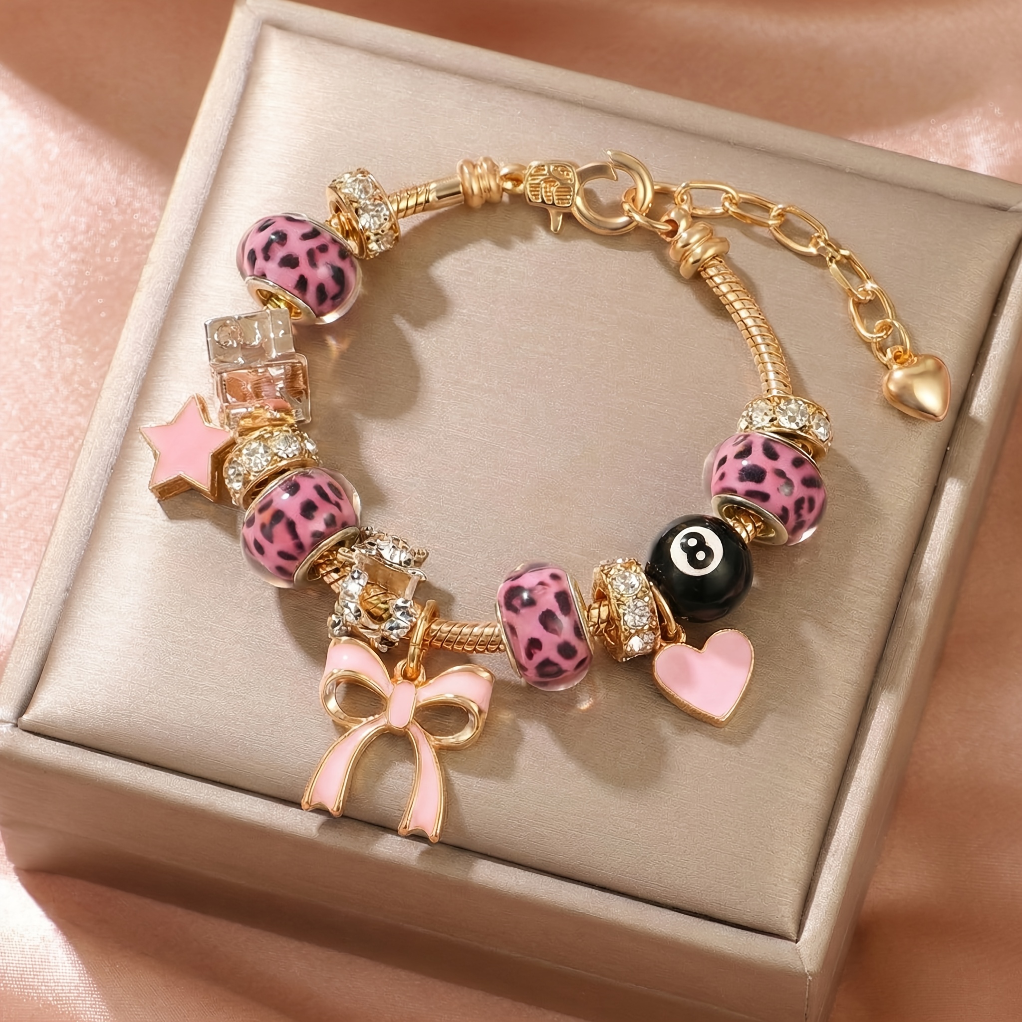 TEMU Bracelet à breloque boule 8 à imprimé léopard rose - Bijou à Y2K pour femme, chaîne dorée avec pendentifs , cœur et nœud rose, cadeau