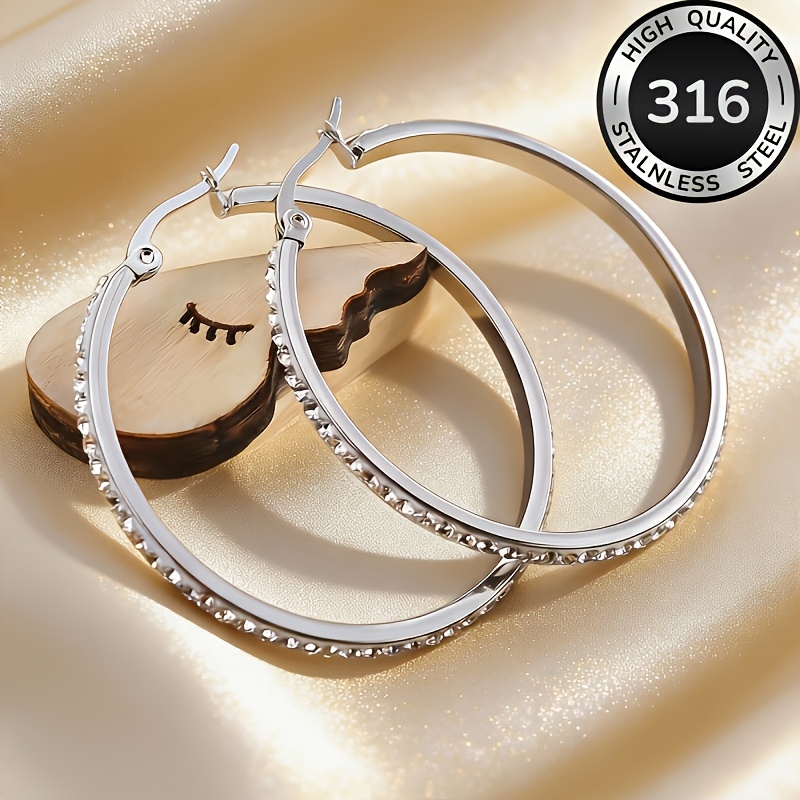 Image of Low-allergy Steel Inlaid Zirconia Round Women's Earrings, Light Luxury Sparkling Style Earrings, And Versatile, Easy And Elegant. Fashionable Women's Earrings Suitable For Daily Wear Or Parties