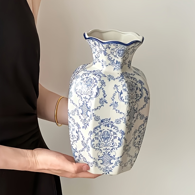 E-shop Blau-weiße Keramikvase für alle , in zwei Stilen erhältlich. Vintage Blau-weiße Keramikvase, handbemalte Dekorationsvase für Tischdekorationen.