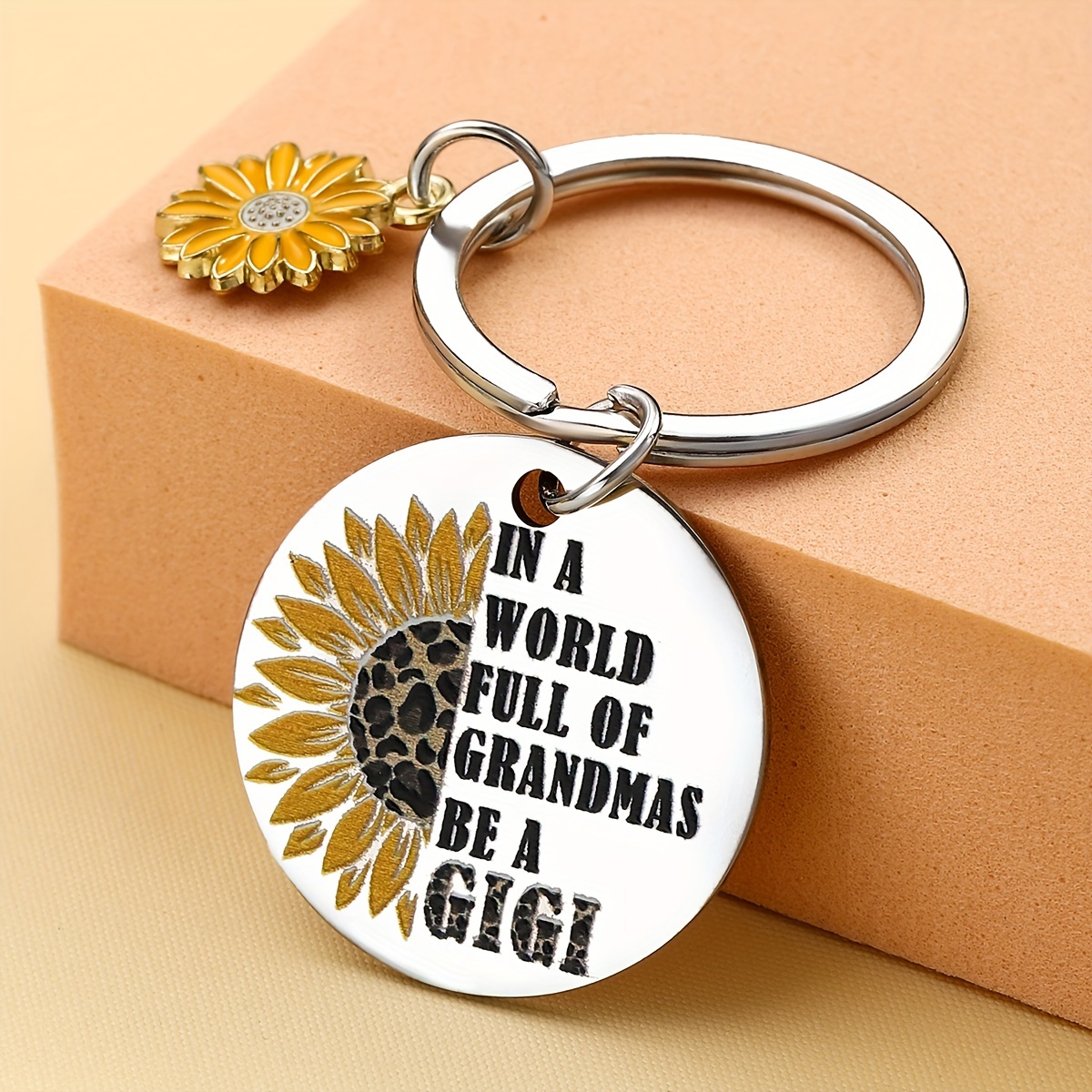 

Stainless Steel Gigi Keychain - Round Alphabet & Sunflower Charm, Floral Grandparents Day Gift, Single Ring Buckle Keyring For Women - Decorative Ladies Key Accessory With Plant Motif