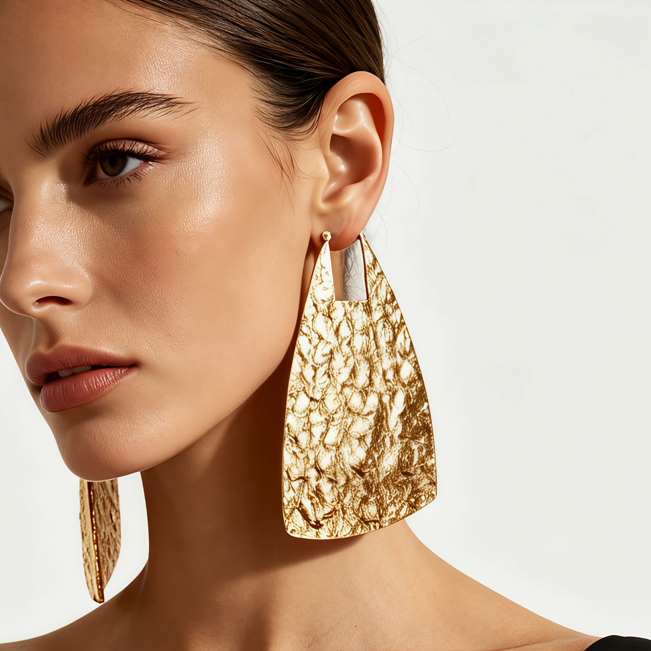 Women's Geometric Hammered Texture Drop Earrings