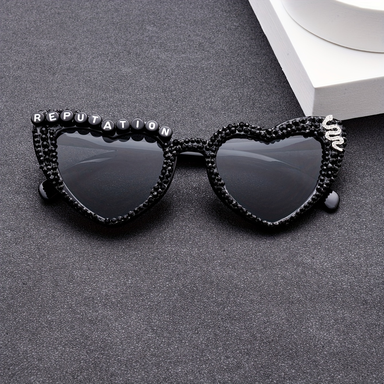 

Chic Black Reputation -encrusted Cat Glasses - Hip Hop Rock Shades With Anti-reflective Lenses For Women