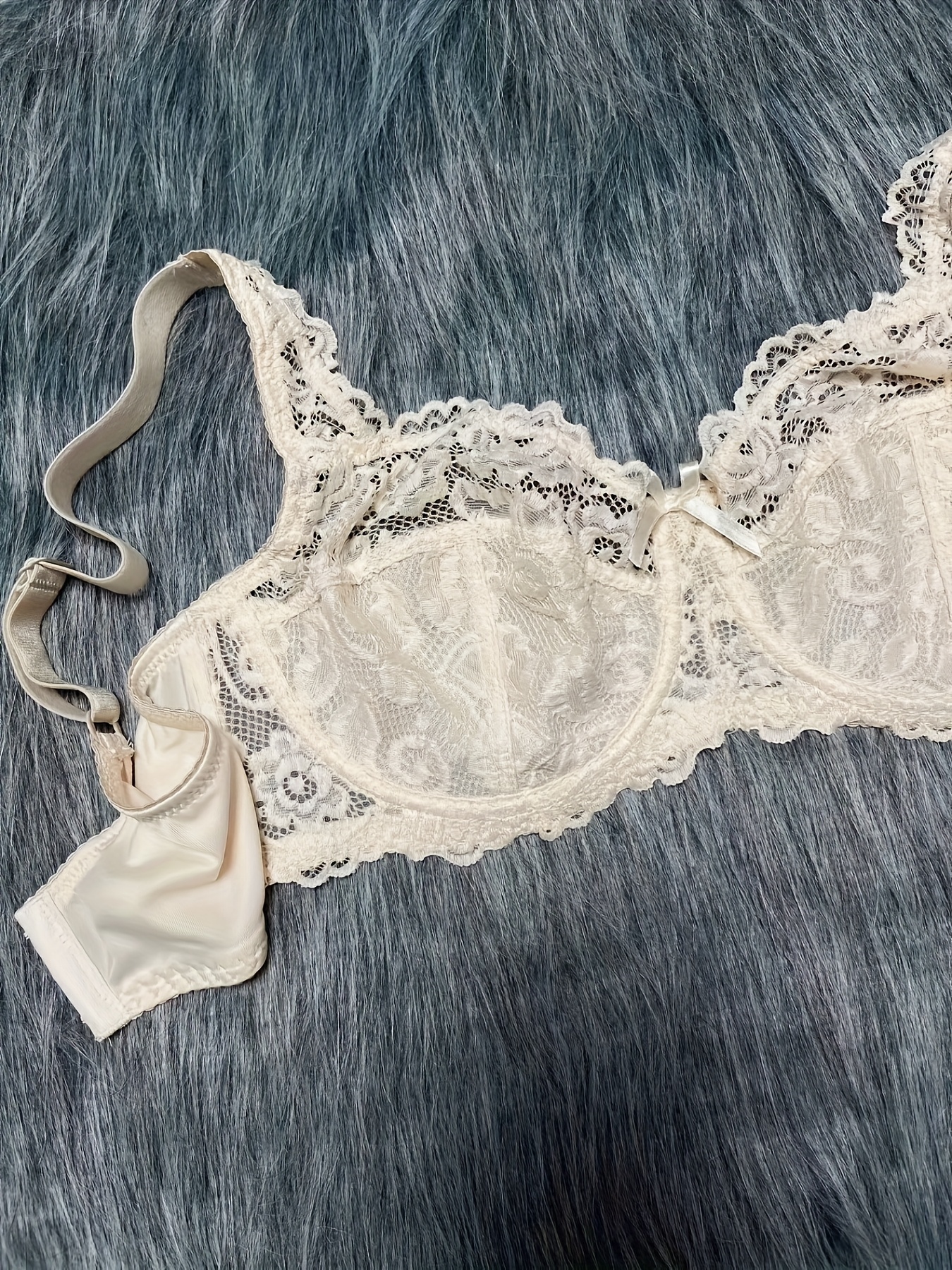 Elegant Plus Size Floral Lace Front Bra - Ultra-Thin, Soft Underwire, No-Pad Design with Contrast Mesh Detail - Perfect Gift for Her, Sexy Style with Lace Patterns